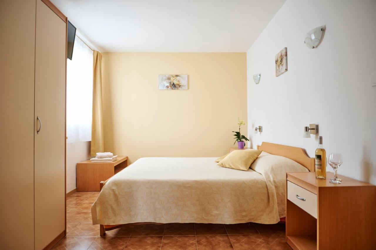 Guesthouse Villa Galovic Brseč Esterno foto
